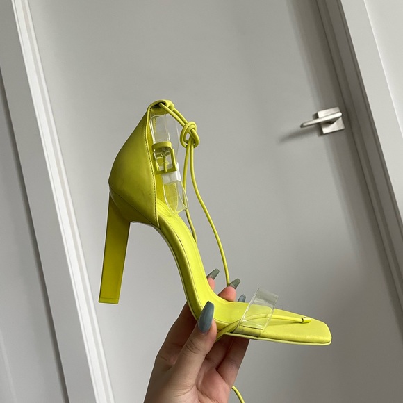 Neon yellow/green heels with removable ankle tie - Picture 2 of 4